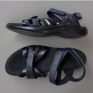 SAS Sandal Pier Heel Strap Sz 8 Cushioned Insole Black Genuine Leather Comfort